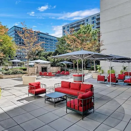 Modern Apartment At Crystal City Arlington Exterior foto