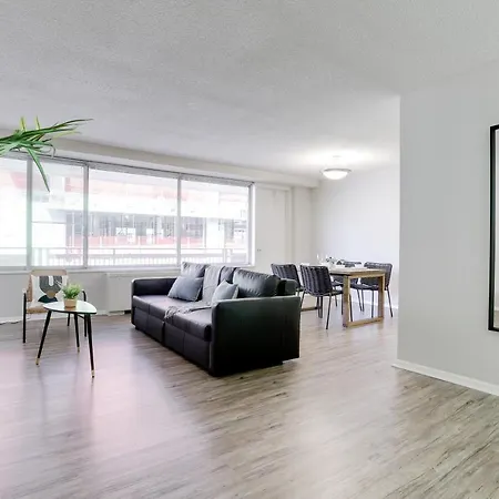 Modern Apartment At Crystal City Arlington Exterior foto