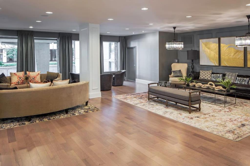 Appartement Modern At Crystal Arlington