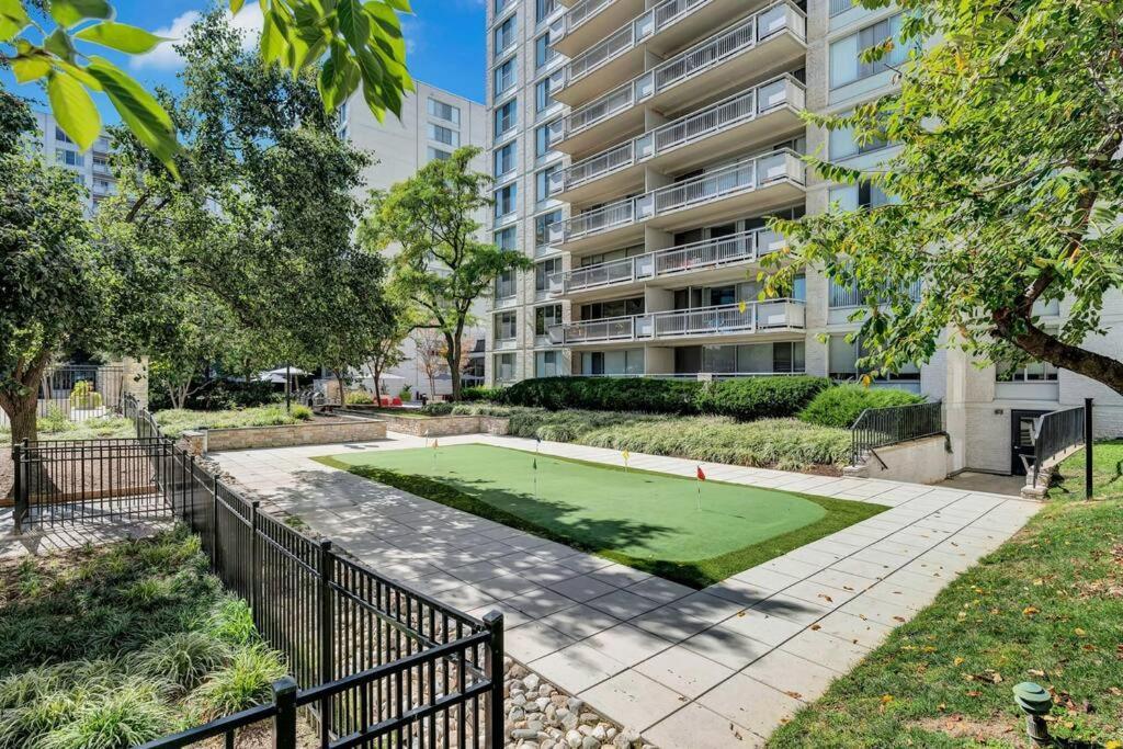 Appartement Modern At Crystal Arlington